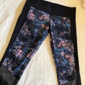 Lululemon crop leggings